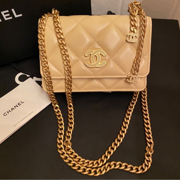 🪴 NIB CHANEL mini bag crossbody clutch gold yellow pending cc - Picture 7 of 11